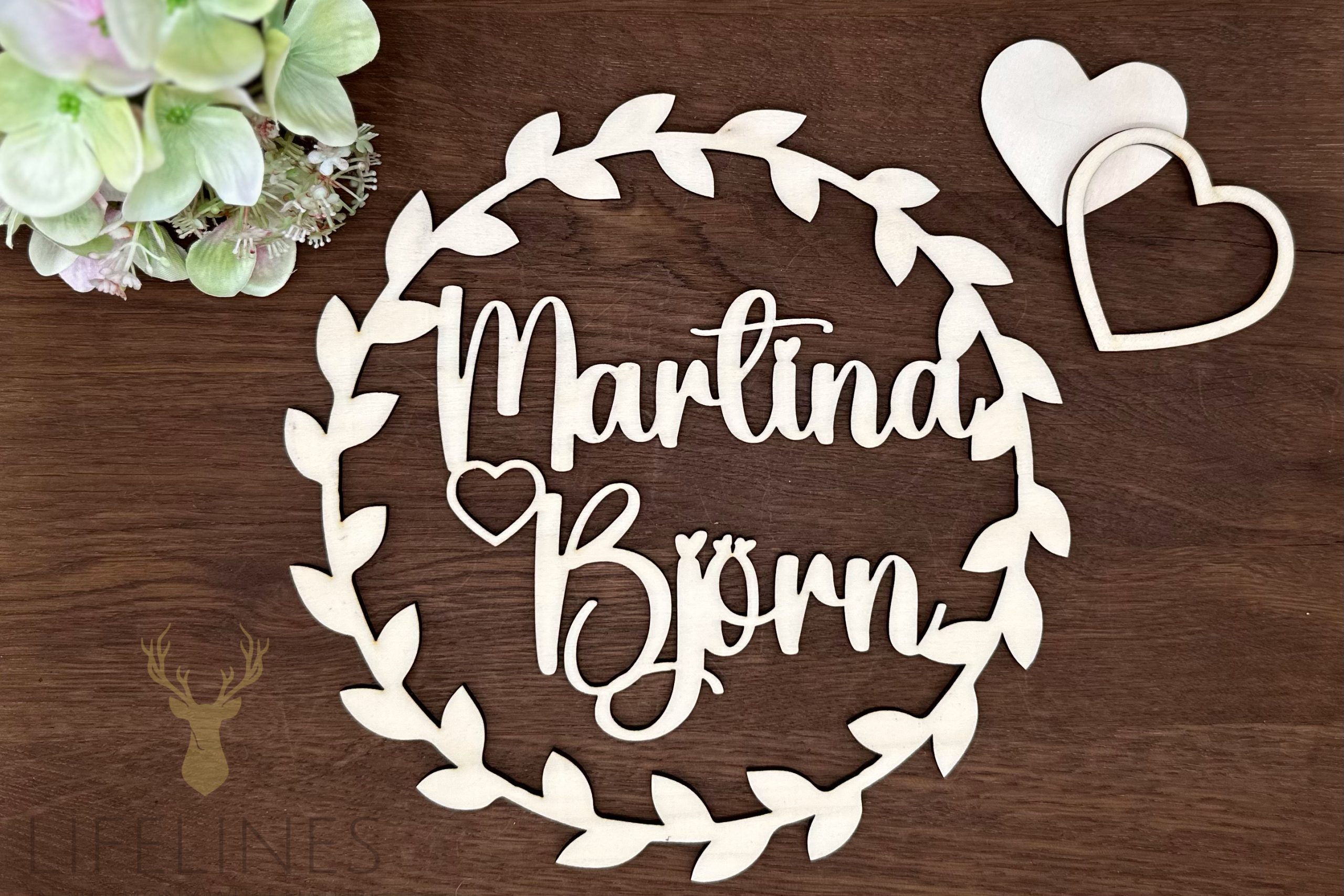 Personalisierter Holzring mit zwei Namen